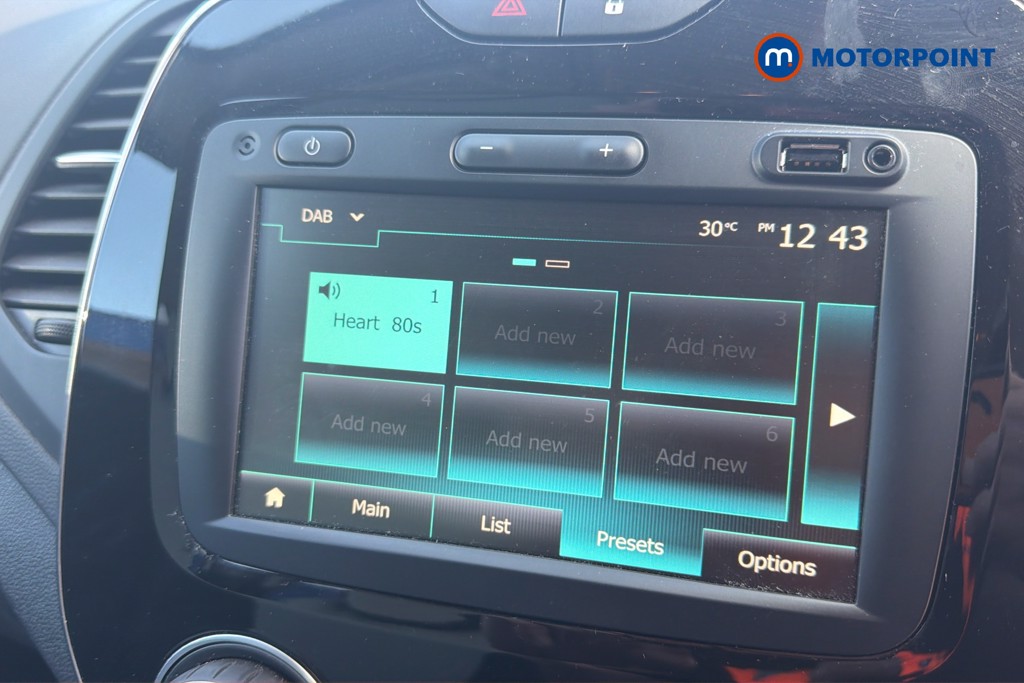 Renault Captur Iconic Automatic Petrol SUV - Stock Number (1658670) - 9th supplementary image