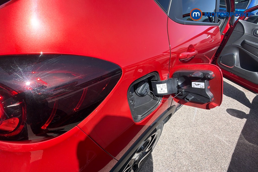 Renault Captur Iconic Automatic Petrol SUV - Stock Number (1658670) - 41st supplementary image