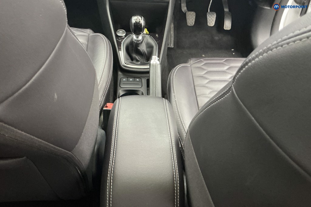 Ford Fiesta Vignale 1.0 Ecoboost 5Dr Manual Petrol Hatchback - Stock Number (1659033) - 11th supplementary image