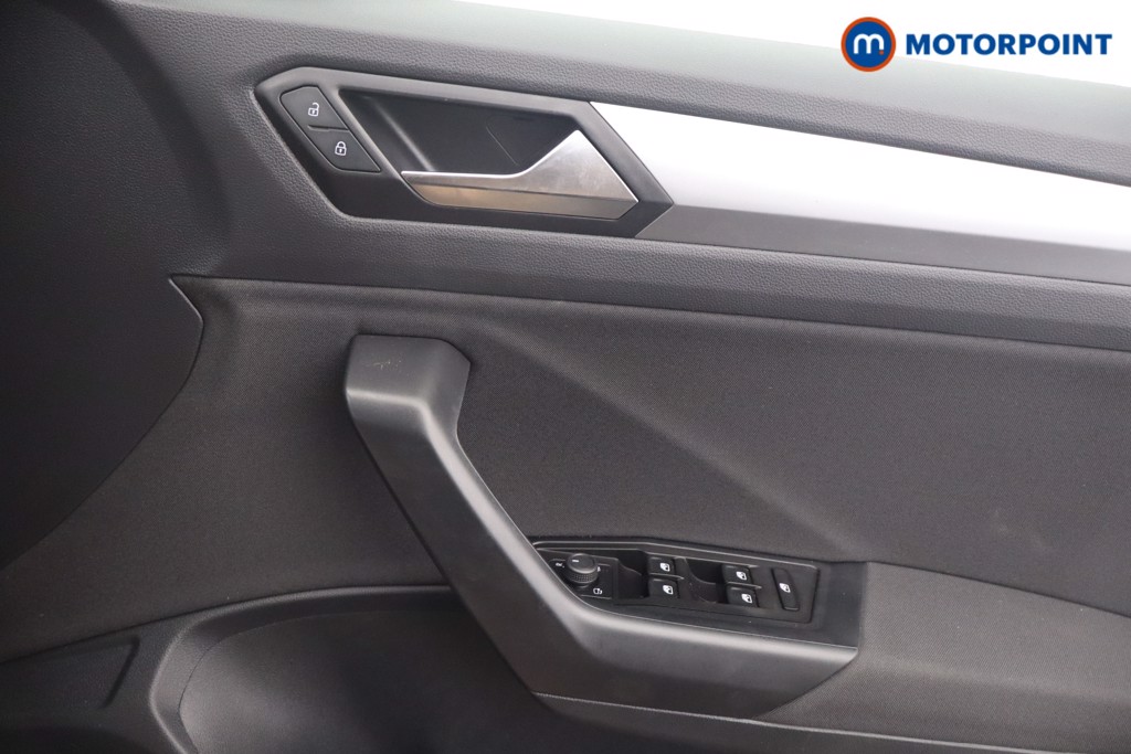 Volkswagen T-Roc Life Automatic Petrol SUV - Stock Number (1659946) - 9th supplementary image