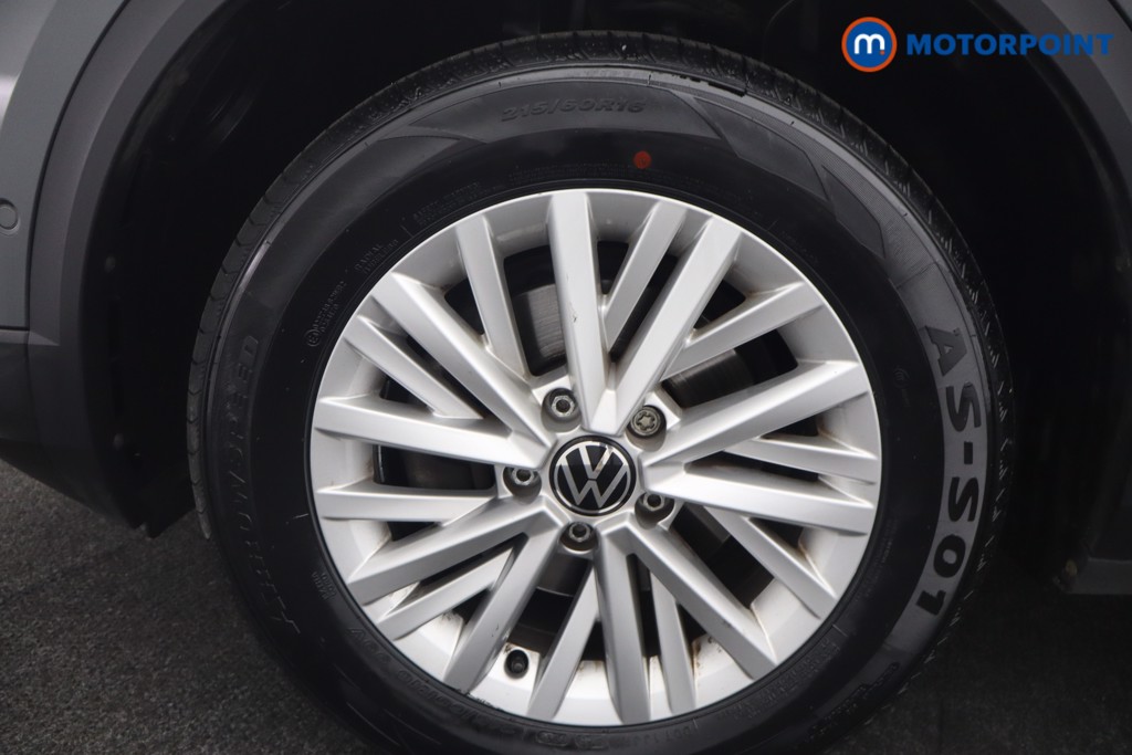 Volkswagen T-Roc Life Automatic Petrol SUV - Stock Number (1659946) - 17th supplementary image