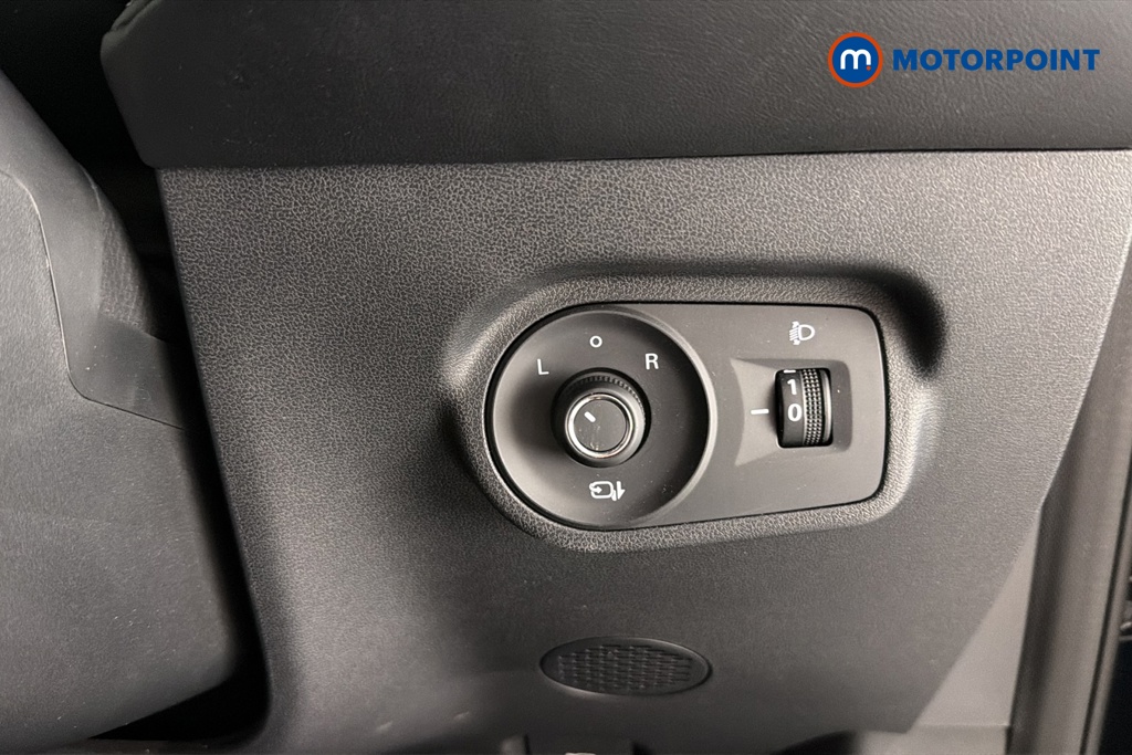 Mg Motor Uk ZS Trophy Automatic Petrol-Electric Hybrid SUV - Stock Number (1660149) - 11th supplementary image