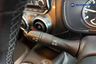 Nissan Juke N-Connecta Manual Petrol SUV - Stock Number (1660578) - 5th supplementary image
