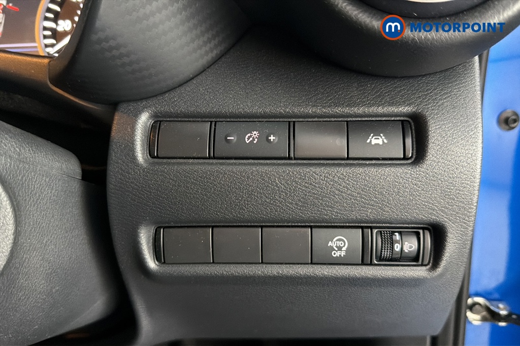Nissan Juke N-Connecta Manual Petrol SUV - Stock Number (1660578) - 11th supplementary image
