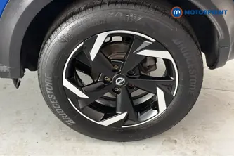 Nissan Juke N-Connecta Manual Petrol SUV - Stock Number (1660578) - 45th supplementary image