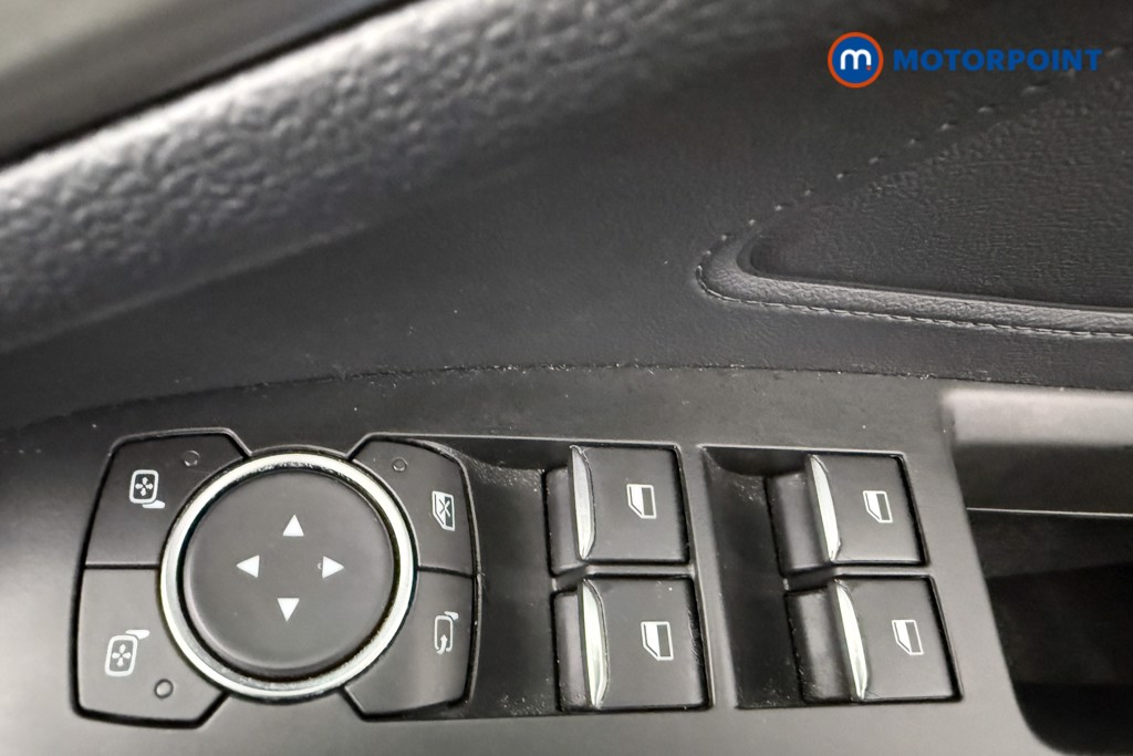 Ford Focus Titanium Manual Petrol Hatchback - Stock Number (1660698) - 19th supplementary image