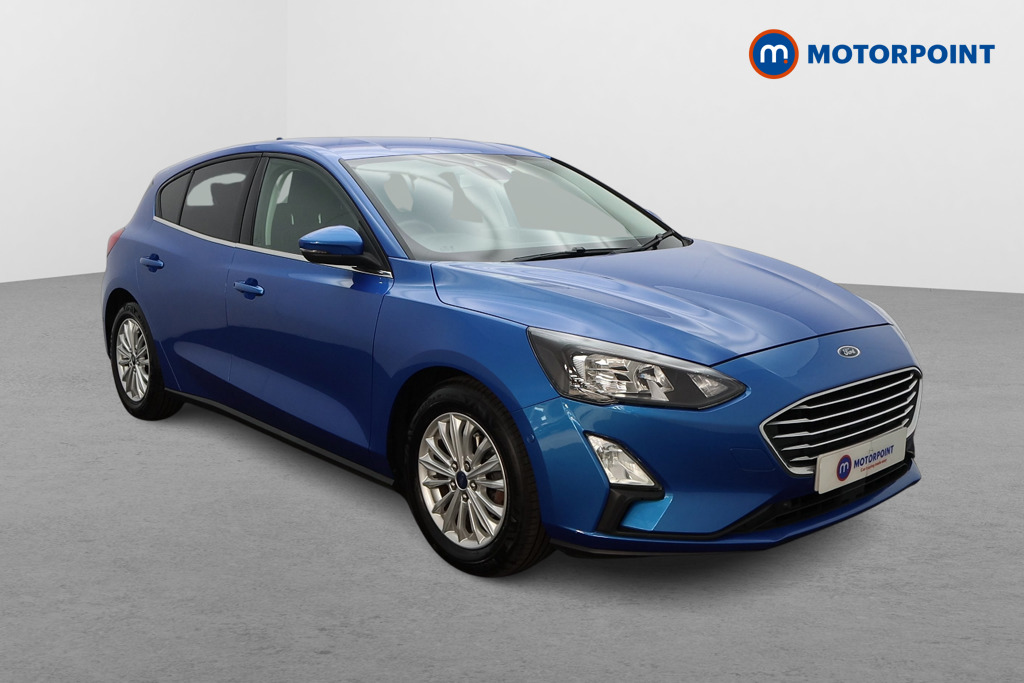 Ford Focus Titanium Manual Petrol Hatchback - Stock Number (1660698) - Drivers side front corner