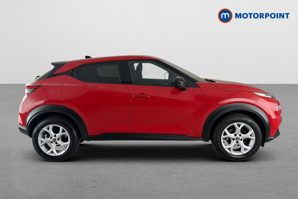 Nissan Juke N-Connecta Automatic Petrol SUV - Stock Number (1660952) - Passenger side