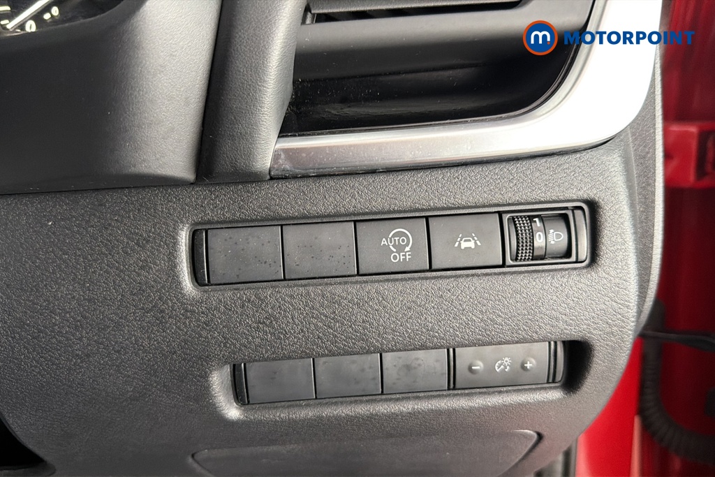 Nissan Qashqai N-Connecta Manual Petrol SUV - Stock Number (1660961) - 11th supplementary image