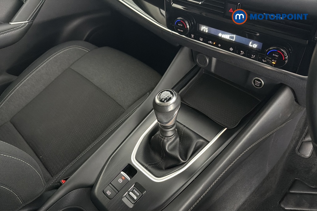 Nissan Qashqai N-Connecta Manual Petrol SUV - Stock Number (1660961) - 15th supplementary image