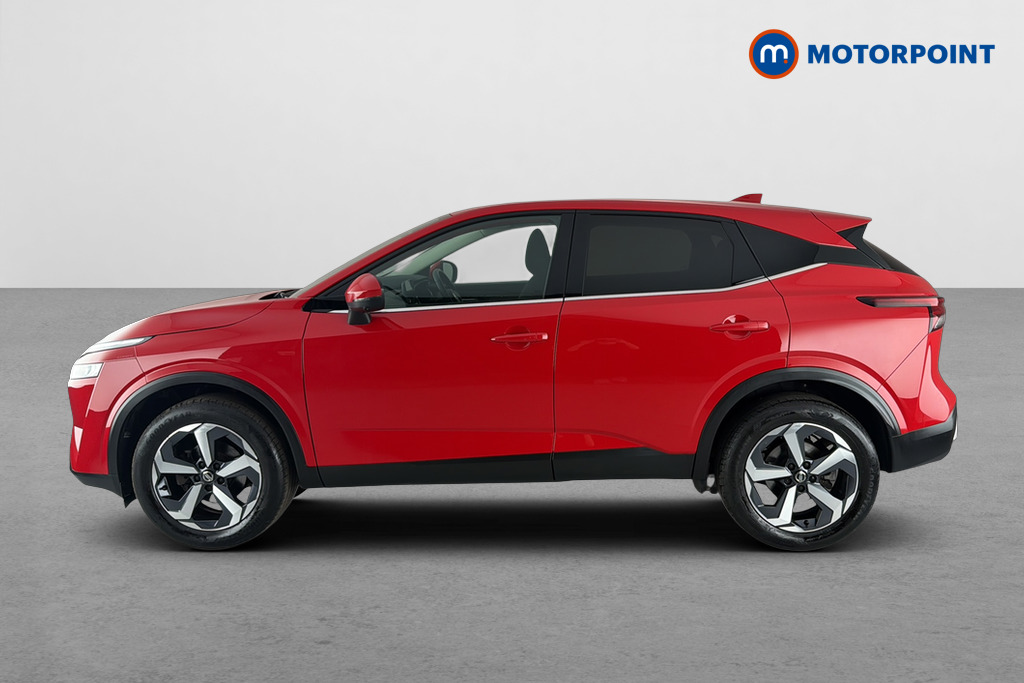 Nissan Qashqai N-Connecta Manual Petrol SUV - Stock Number (1660961) - Drivers side