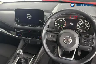 Nissan Qashqai N-Connecta Manual Petrol SUV - Stock Number (1660961) - 1st supplementary image
