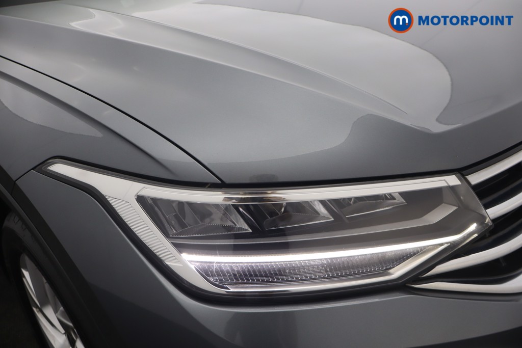 Volkswagen Tiguan Allspace Life Automatic Petrol SUV - Stock Number (1660996) - 17th supplementary image