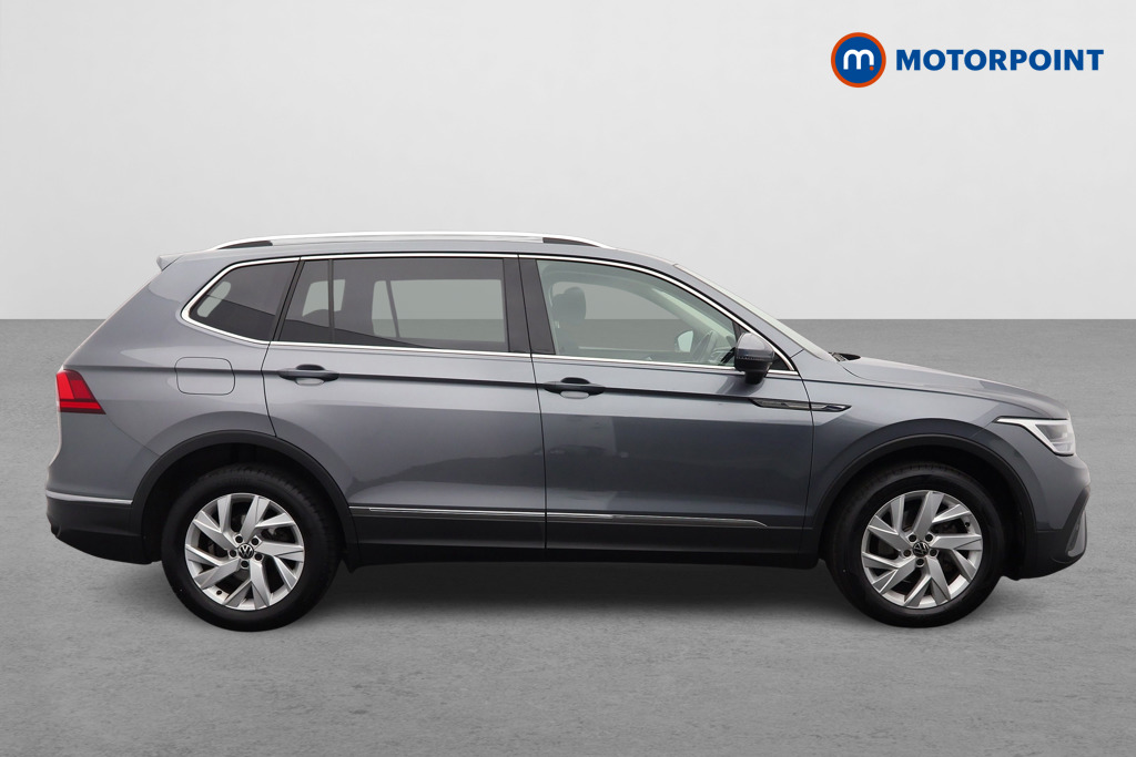Volkswagen Tiguan Allspace Life Automatic Petrol SUV - Stock Number (1660996) - Drivers side
