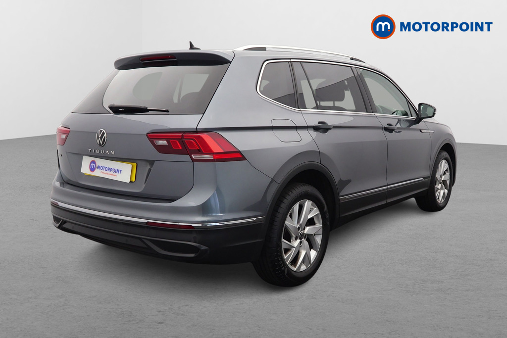 Volkswagen Tiguan Allspace Life Automatic Petrol SUV - Stock Number (1660996) - Drivers side rear corner