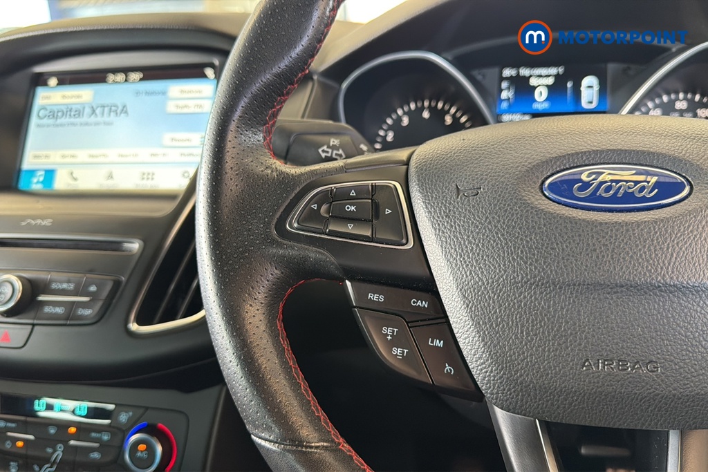 Ford Focus St-Line X Manual Petrol Hatchback - Stock Number (1661132) - 4th supplementary image