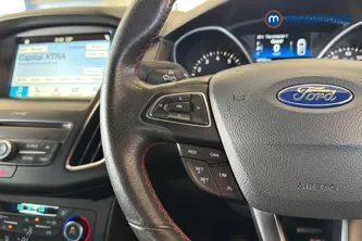 Ford Focus St-Line X Manual Petrol Hatchback - Stock Number (1661132) - 4th supplementary image