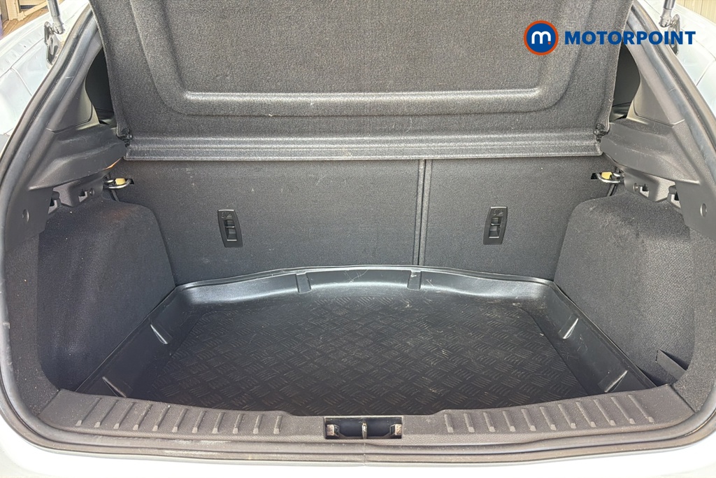 Ford Focus St-Line X Manual Petrol Hatchback - Stock Number (1661132) - 30th supplementary image
