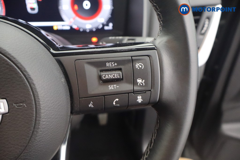 Nissan Qashqai N-Connecta Manual Petrol SUV - Stock Number (1661360) - 7th supplementary image