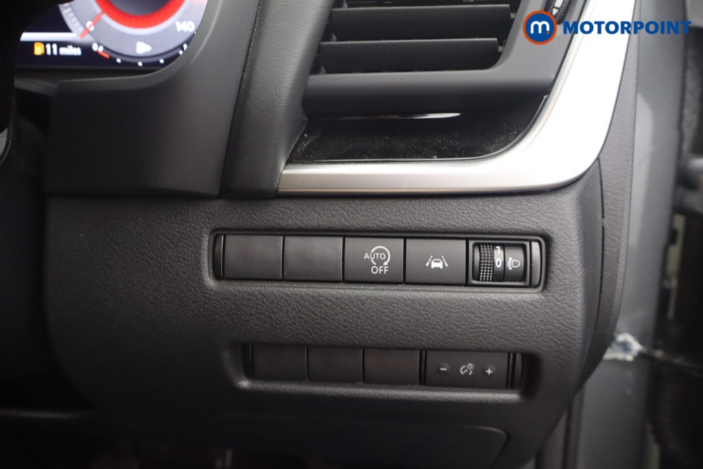 Nissan Qashqai N-Connecta Manual Petrol SUV - Stock Number (1661360) - 8th supplementary image