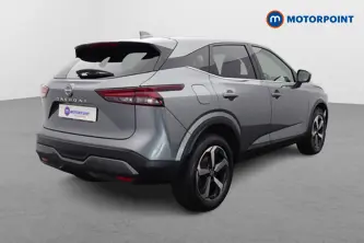 Nissan Qashqai N-Connecta Manual Petrol SUV - Stock Number (1661360) - Drivers side rear corner