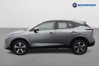 Nissan Qashqai N-Connecta Manual Petrol SUV - Stock Number (1661360) - Passenger side