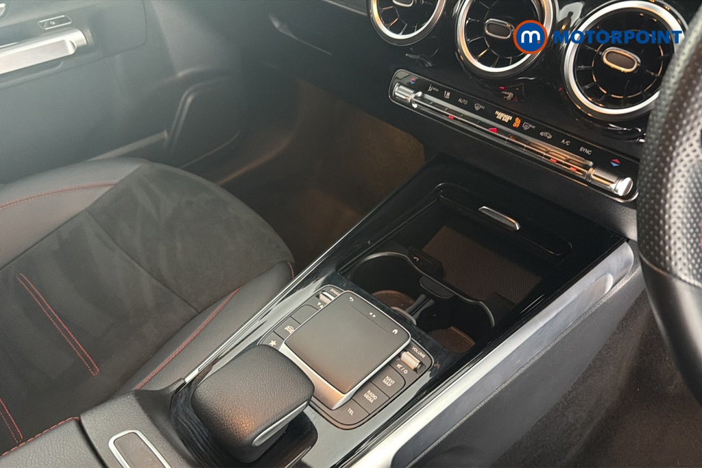 Mercedes-Benz GLB Amg Line Automatic Petrol SUV - Stock Number (1661392) - 15th supplementary image