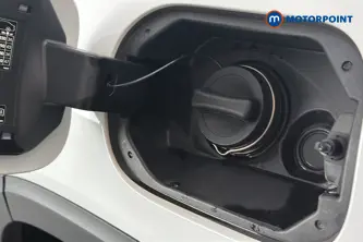 Mercedes-Benz GLB Amg Line Automatic Petrol SUV - Stock Number (1661392) - 41st supplementary image