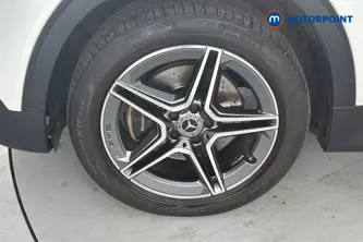 Mercedes-Benz GLB Amg Line Automatic Petrol SUV - Stock Number (1661392) - 44th supplementary image
