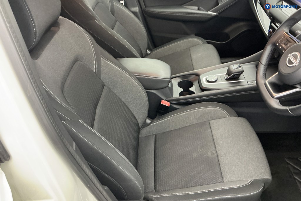 Nissan Qashqai N-Connecta Automatic Petrol SUV - Stock Number (1661414) - 5th supplementary image