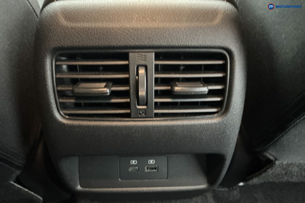 Nissan Qashqai N-Connecta Automatic Petrol SUV - Stock Number (1661414) - 10th supplementary image