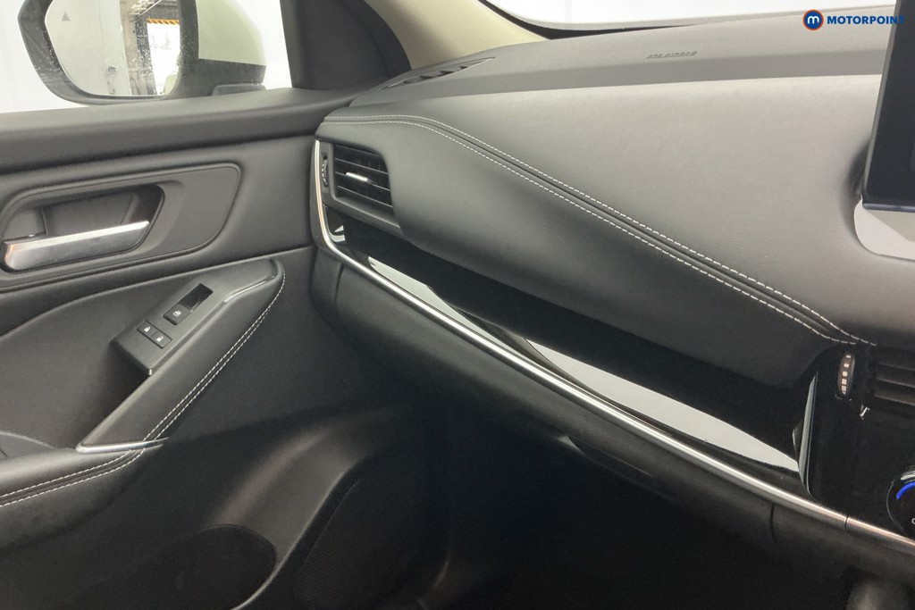 Nissan Qashqai N-Connecta Automatic Petrol SUV - Stock Number (1661414) - 18th supplementary image