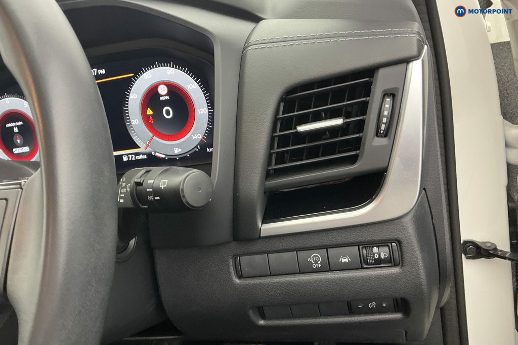 Nissan Qashqai N-Connecta Automatic Petrol SUV - Stock Number (1661414) - 22nd supplementary image