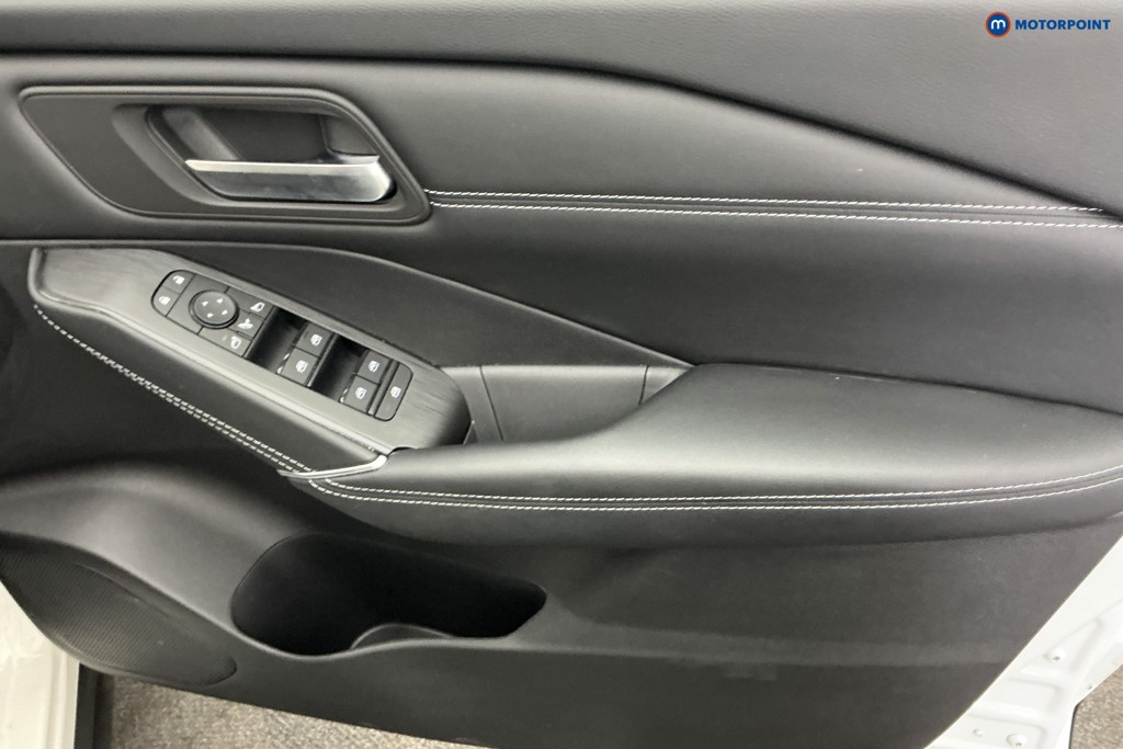 Nissan Qashqai N-Connecta Automatic Petrol SUV - Stock Number (1661414) - 24th supplementary image