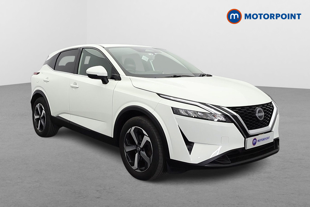 Nissan Qashqai N-Connecta Automatic Petrol SUV - Stock Number (1661414) - Drivers side front corner