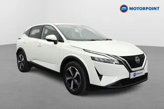 Nissan Qashqai N-Connecta Automatic Petrol SUV - Stock Number (1661414) - Drivers side front corner