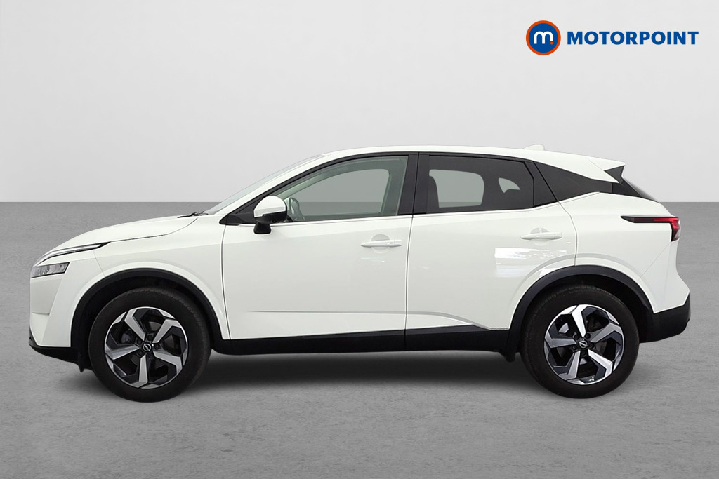 Nissan Qashqai N-Connecta Automatic Petrol SUV - Stock Number (1661414) - Passenger side