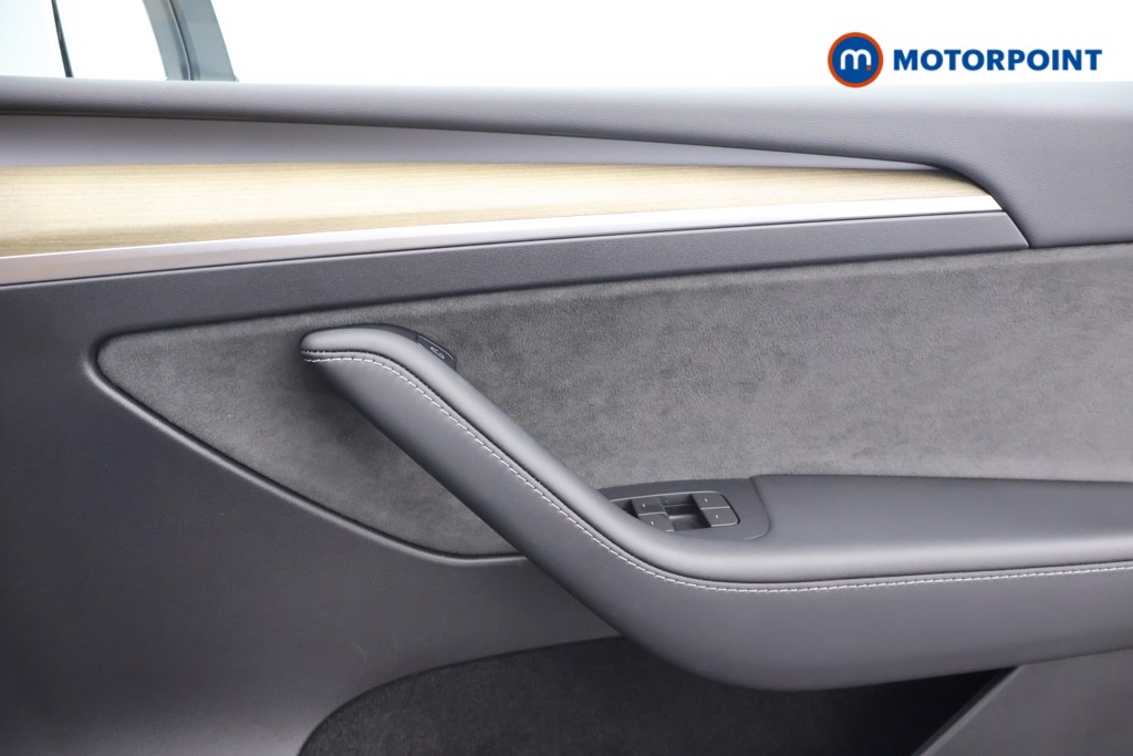 Tesla Model Y Rwd 5Dr Auto Automatic Electric SUV - Stock Number (1661732) - 6th supplementary image