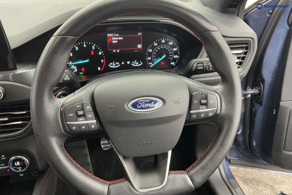 Ford Focus St-Line X Manual Petrol Hatchback - Stock Number (1661803) - 6th supplementary image