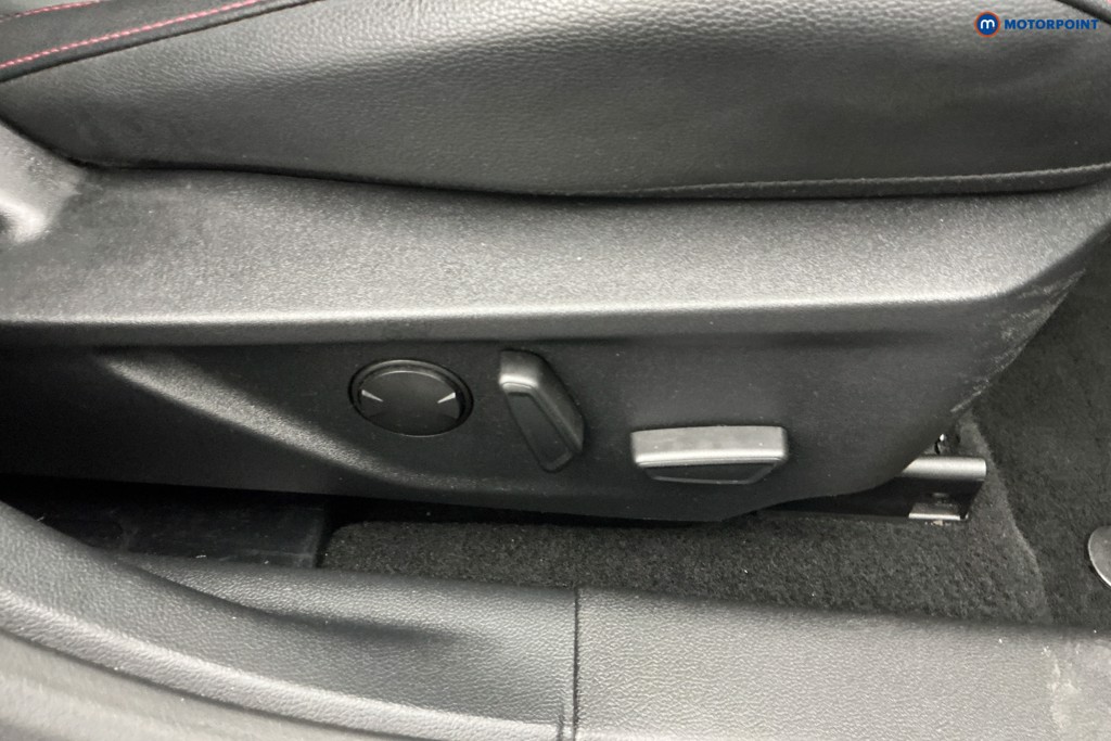 Ford Focus St-Line X Manual Petrol Hatchback - Stock Number (1661803) - 23rd supplementary image