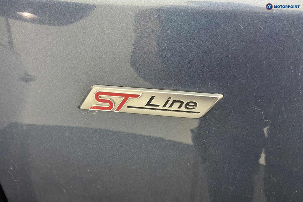 Ford Focus St-Line X Manual Petrol Hatchback - Stock Number (1661803) - 30th supplementary image