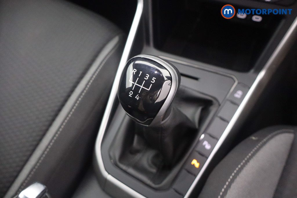Volkswagen Taigo Life Manual Petrol SUV - Stock Number (1661934) - 4th supplementary image
