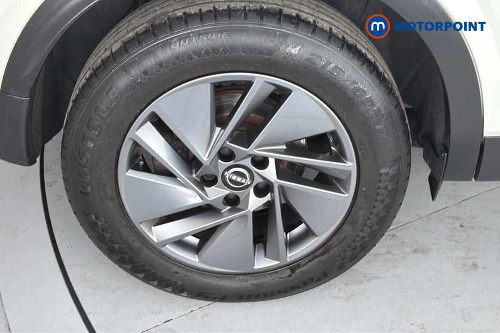 Nissan Qashqai Acenta Premium Manual Petrol SUV - Stock Number (1662249) - 46th supplementary image