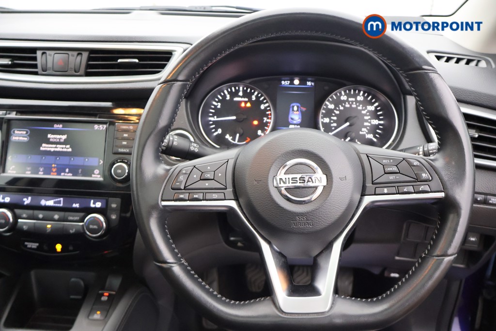Nissan Qashqai Tekna Manual Petrol SUV - Stock Number (1662549) - 1st supplementary image