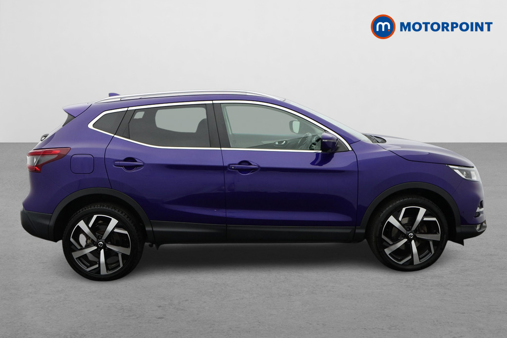 Nissan Qashqai Tekna Manual Petrol SUV - Stock Number (1662549) - Drivers side