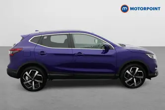 Nissan Qashqai Tekna Manual Petrol SUV - Stock Number (1662549) - Drivers side