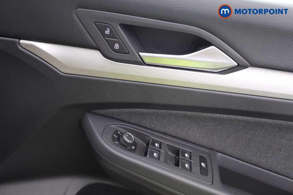 Volkswagen Golf Life Manual Petrol Hatchback - Stock Number (1608331) - 9th supplementary image