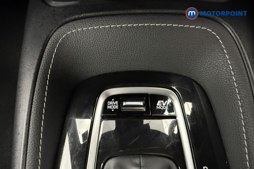 Toyota Corolla Design Automatic Petrol-Electric Hybrid Estate - Stock Number (1644223) - 16th supplementary image