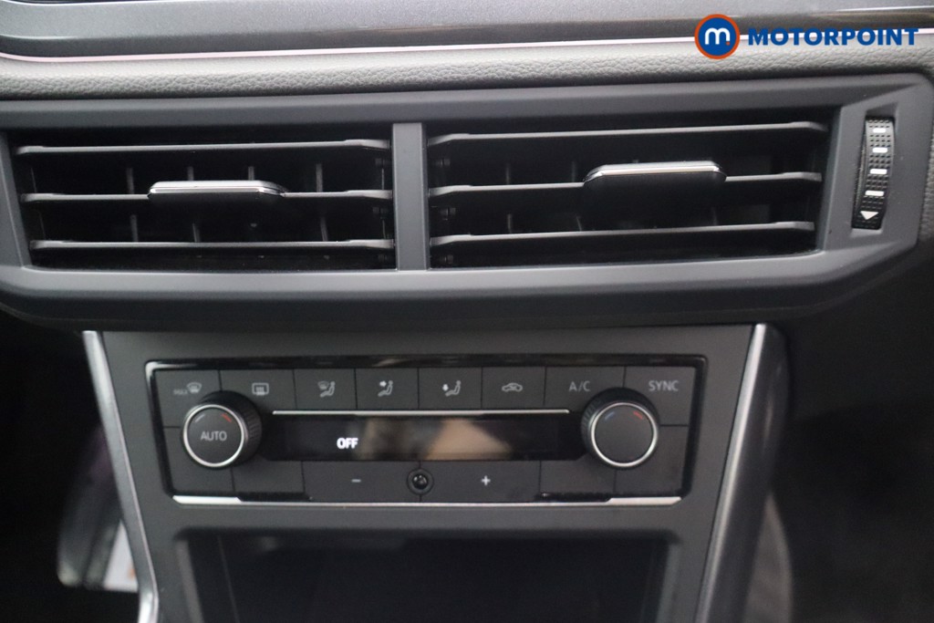 Volkswagen Polo SEL Automatic Petrol Hatchback - Stock Number (1645545) - 3rd supplementary image