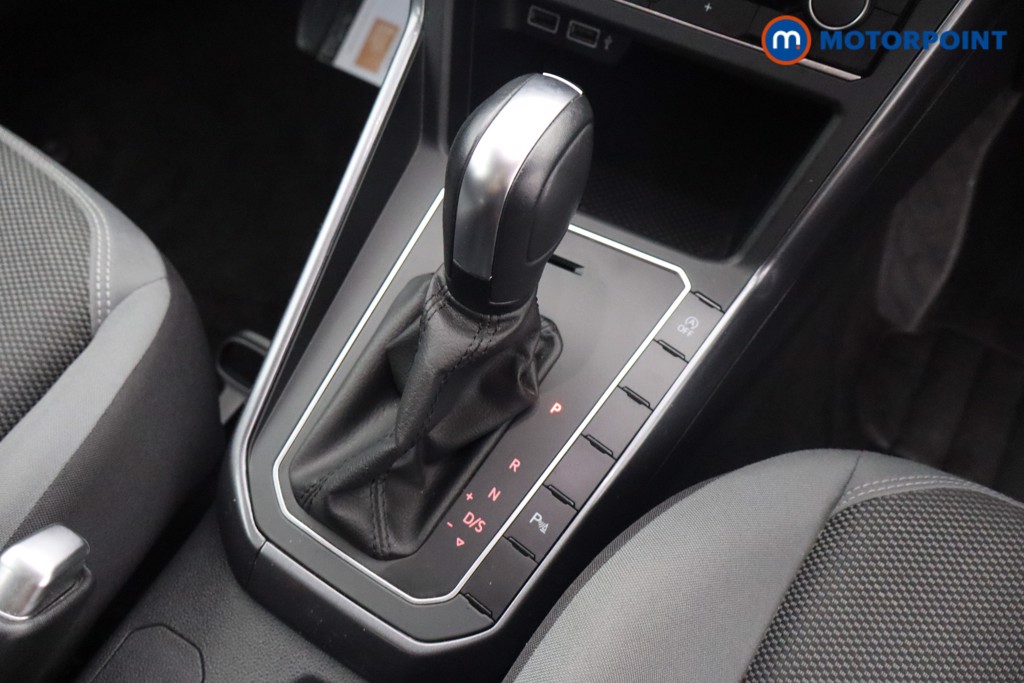 Volkswagen Polo SEL Automatic Petrol Hatchback - Stock Number (1645545) - 4th supplementary image